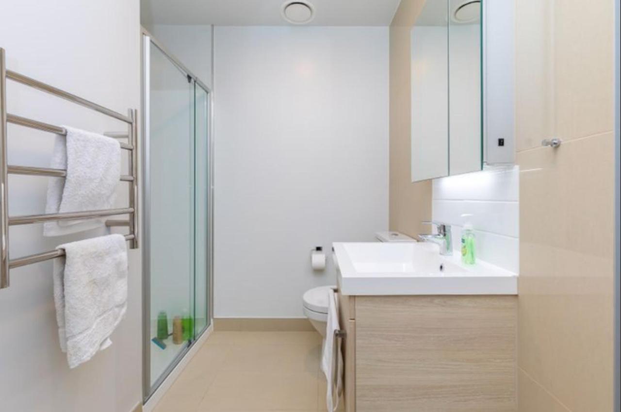 Modern 2 Bedroom Apartment 1 Minute To Skytower Auckland Eksteriør billede